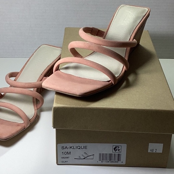 SANCTUARY
Klique Suede Sandals - Picture 9 of 12